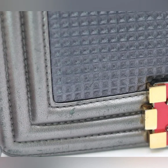 CHANEL‎ Rare Metallic Silver Cube Embossed Small Boy Bag, Silver Hardware 2014 - Picture 5 of 17